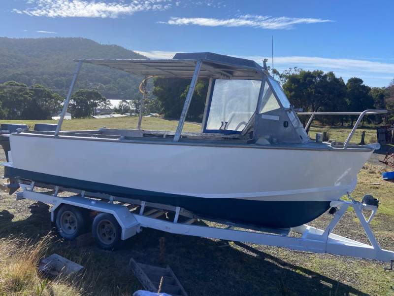 ALUMINIUM FISHING BOAT