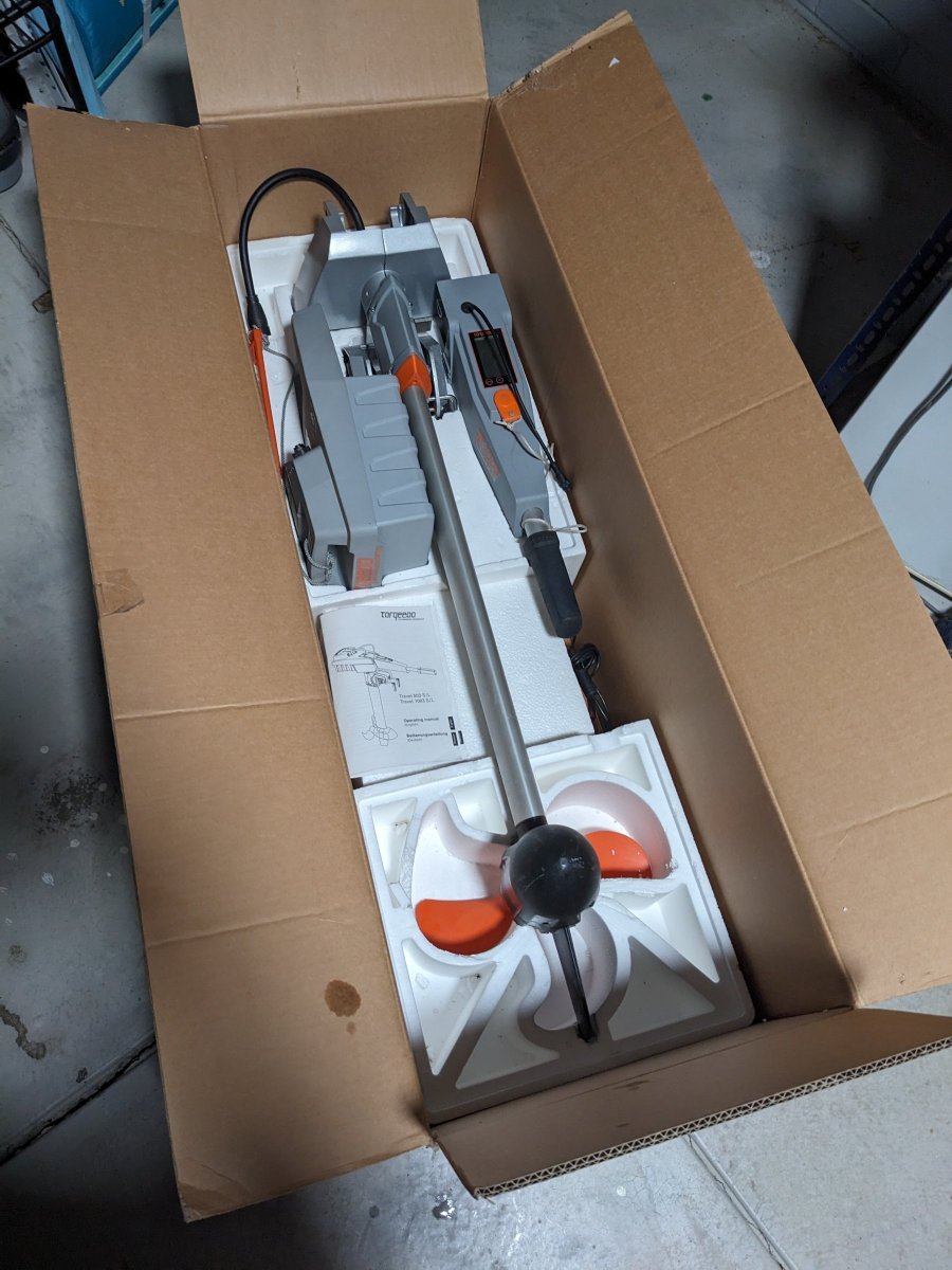 Torqeedo Travel 1003L and Solar Charger