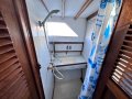 Ward 38 Cabin Cruiser " Twin Helm and Twin Diesel shaft ":Bathroom and shower