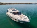 Riviera 6000 Sport Yacht