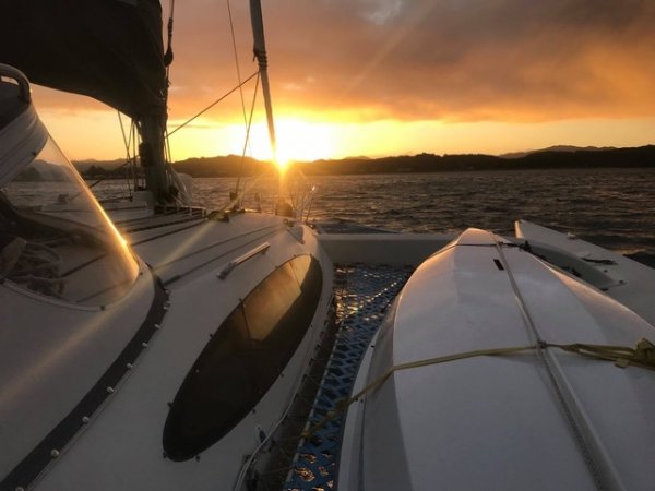 Farrier F-36:sunset on deck