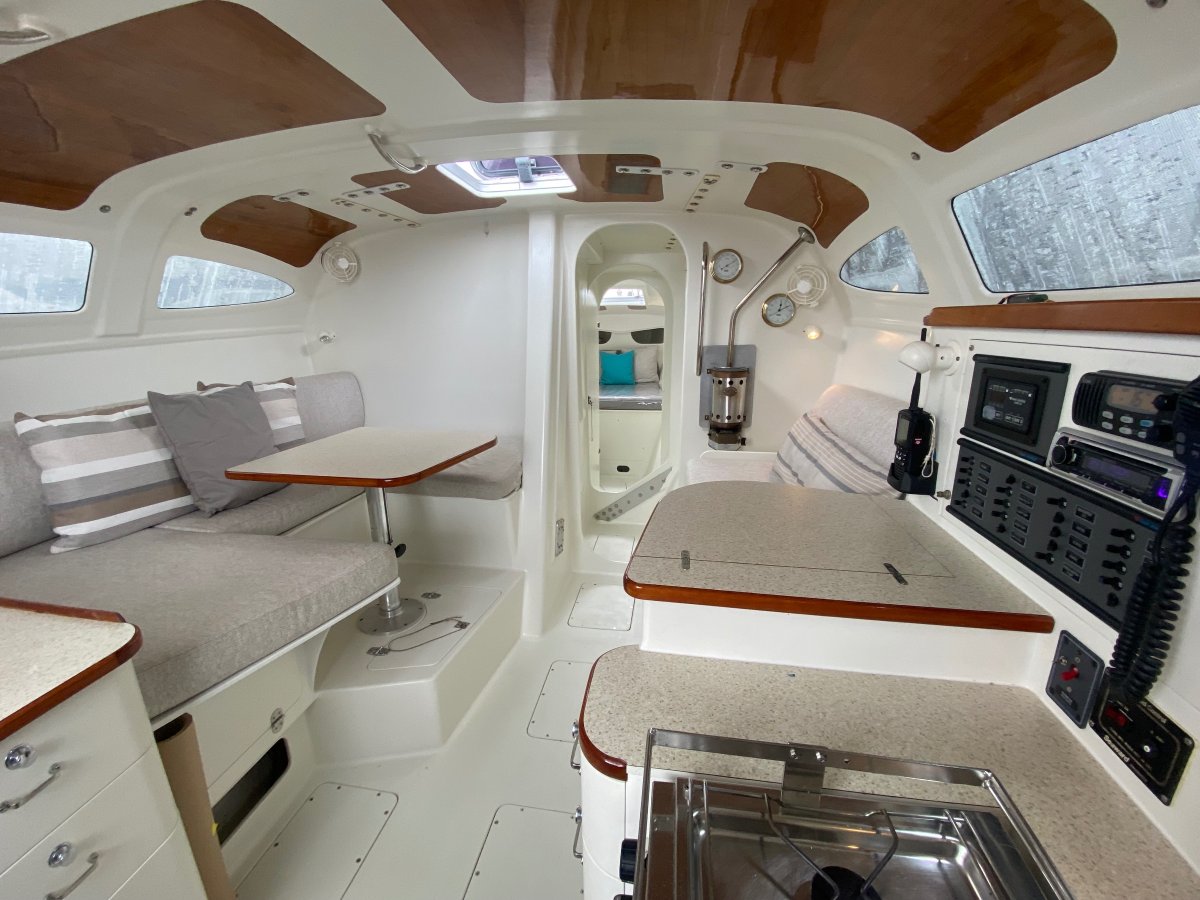 Farrier F-36:Interior looking forward