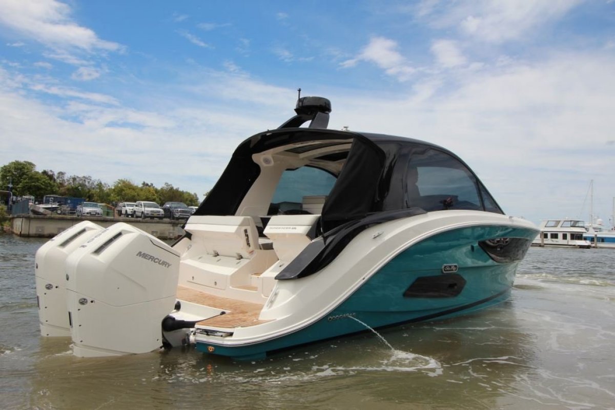 Sea Ray 370 Sundancer OB Sports Cruiser