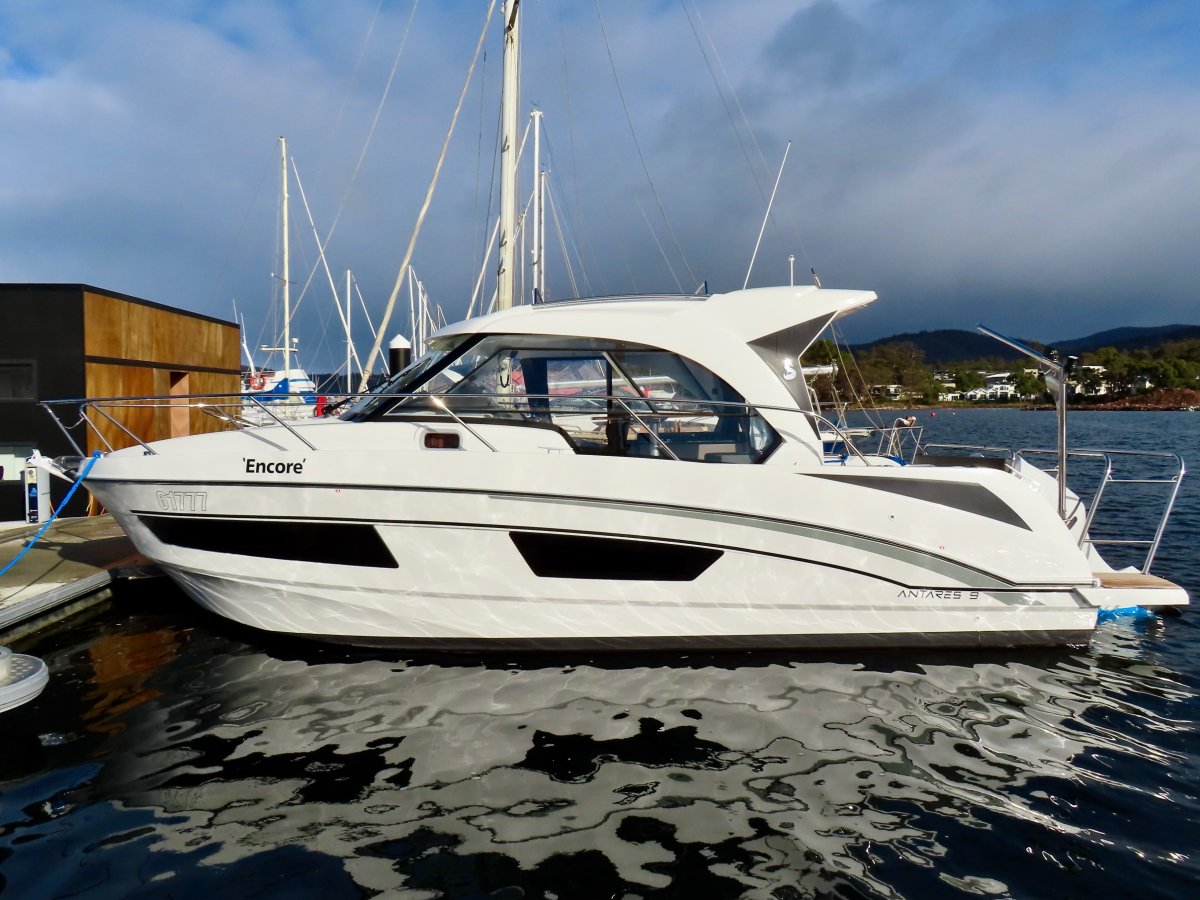 Beneteau Antares 9.0 OB AS NEW CONDITION - SUPERBLY EQUIPPED AND PRESENTED