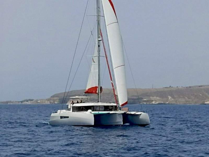 Neel Trimarans 47