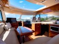 Riviera 4400 Sport Yacht