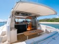 Riviera 4400 Sport Yacht