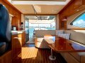 Riviera 4400 Sport Yacht