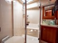 Riviera 4400 Sport Yacht