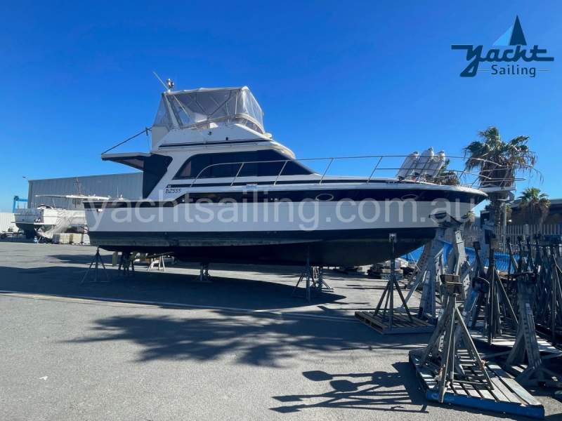 Hi Star 42 Flybridge Bargain for Winter