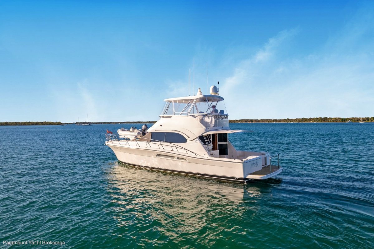 Riviera 47 Flybridge