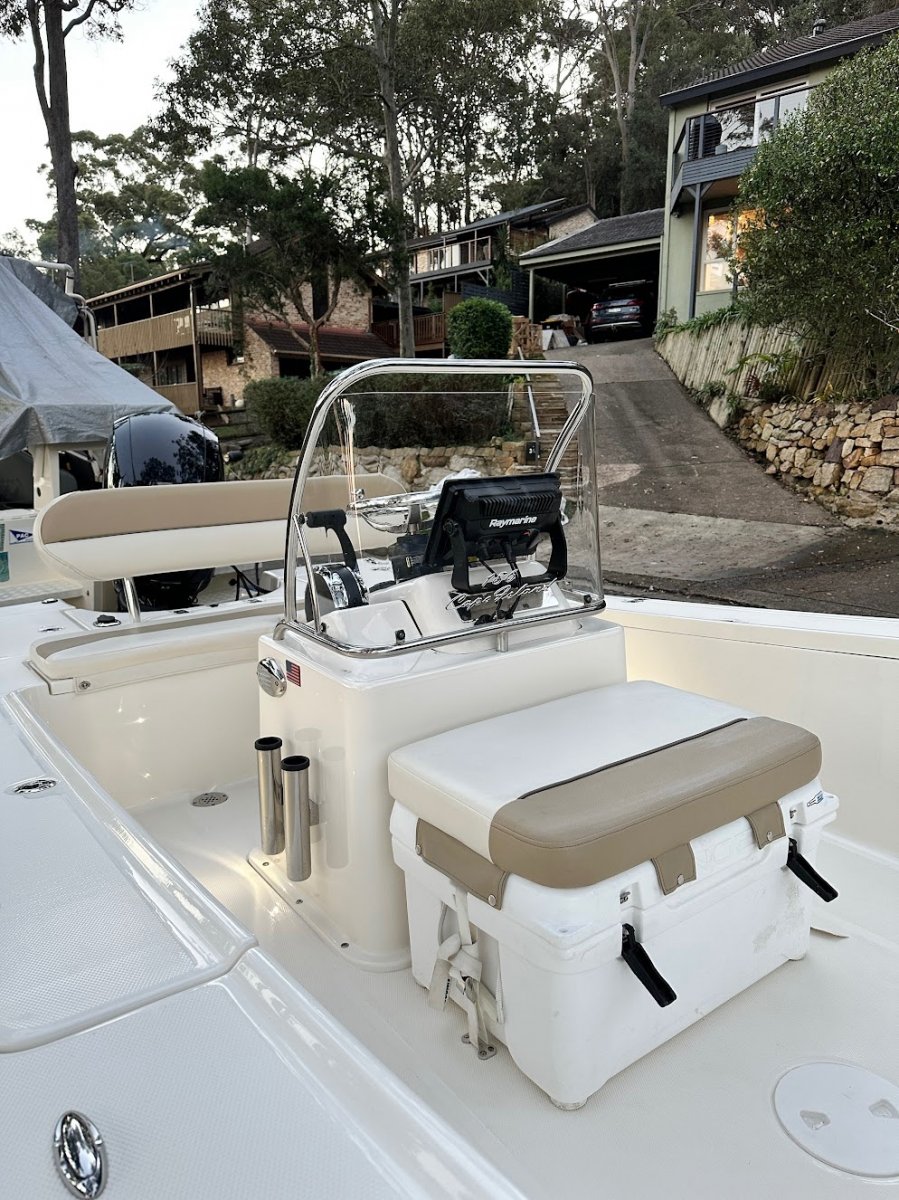 Pioneer 186 Cape Island Mercury150hp Sitting On An Alloy Trailer Power