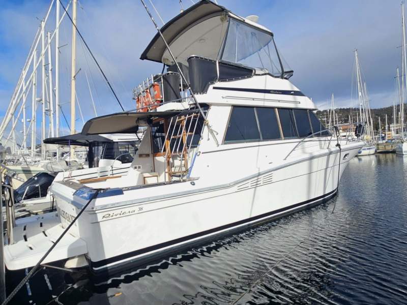 Riviera 38 Flybridge (Hardtop) MKII 