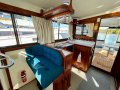 Cuddles 35 Resort Flybridge