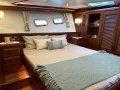 Selene 49 Explorer