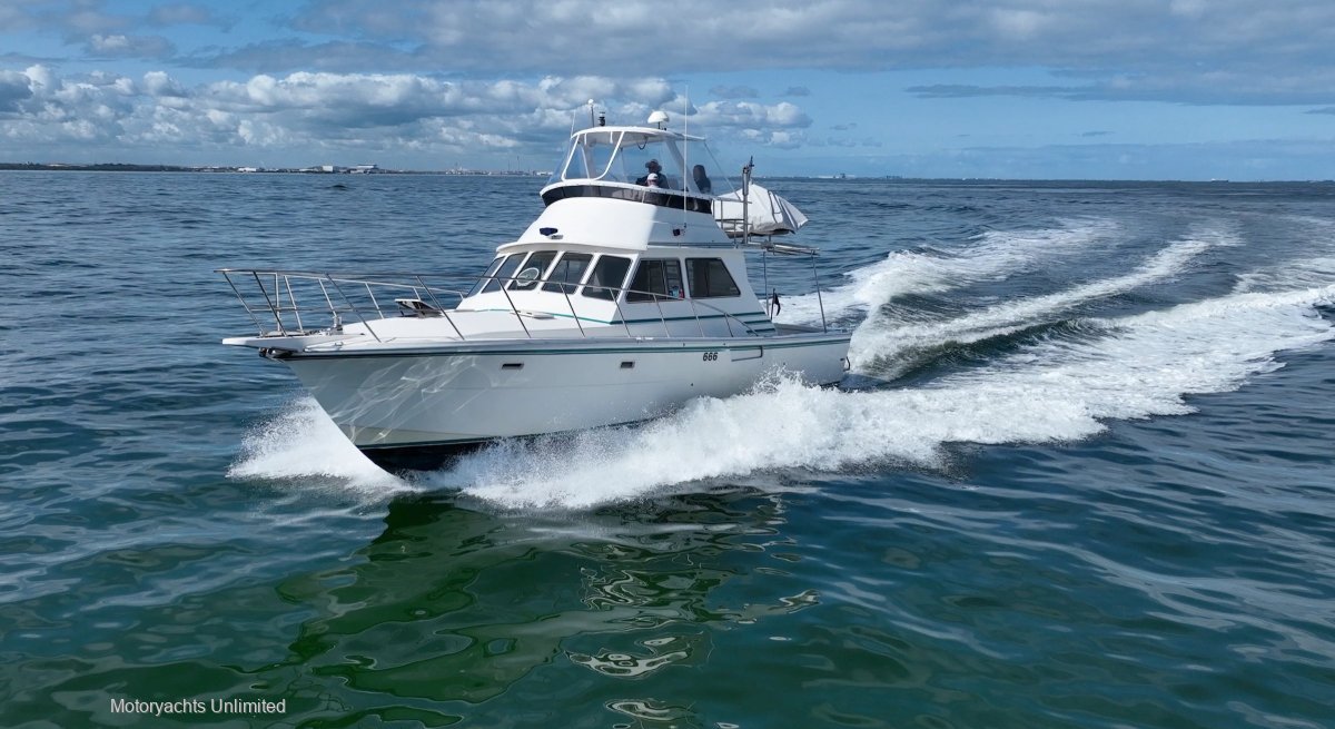 Randell 45 Flybridge - Kevlar GRP consturction & full keel