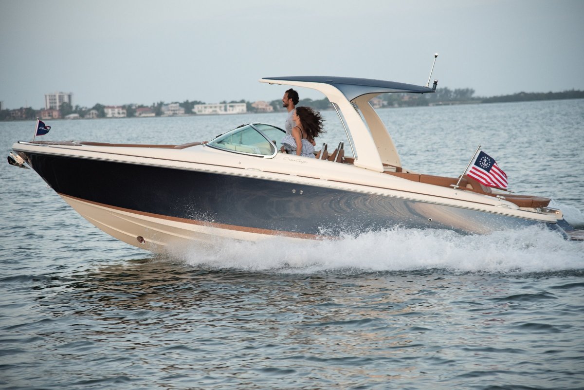 Chris Craft Launch 28GT