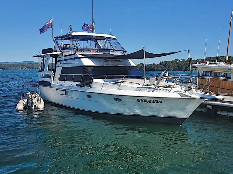 Dyna 53 Motor Yacht Aft Cabin