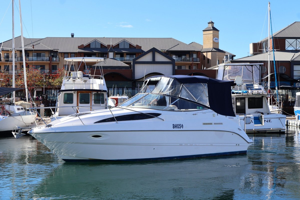 Bayliner 2655 Sports Cruiser - Unbeatable Value!
