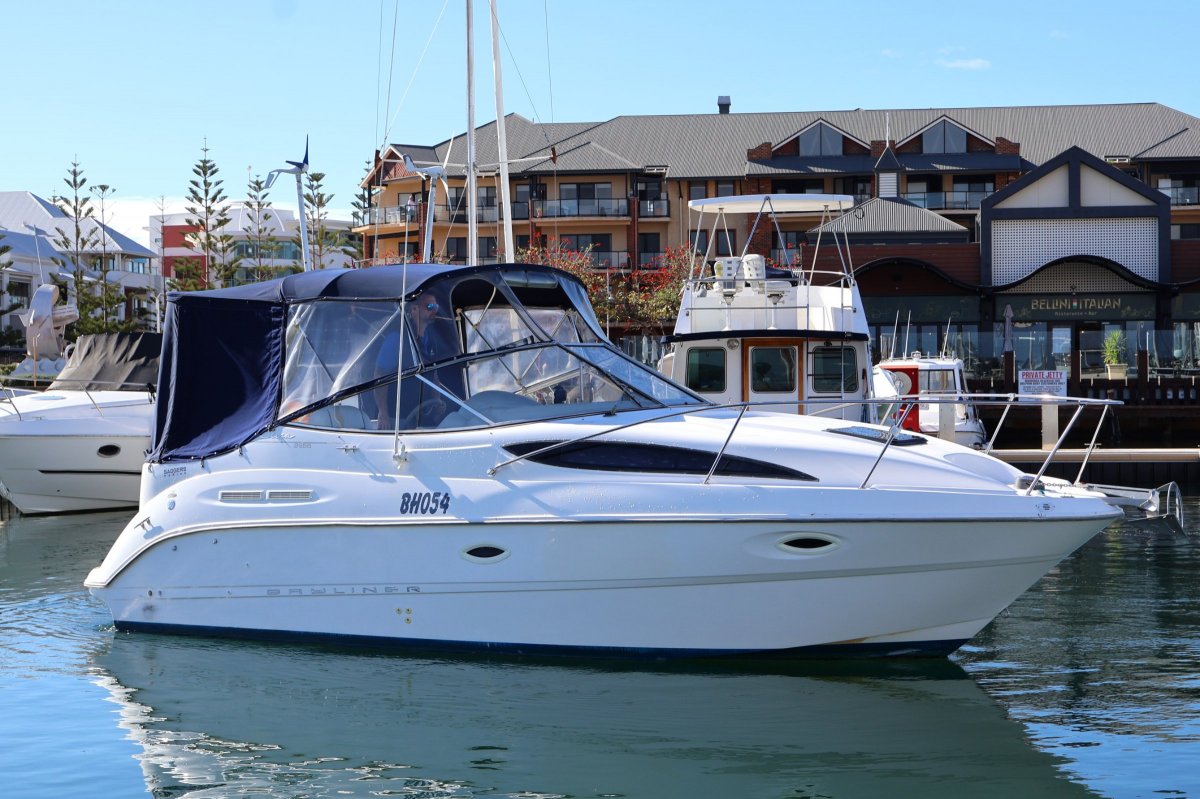 Bayliner 2655 Sports Cruiser - Unbeatable Value!