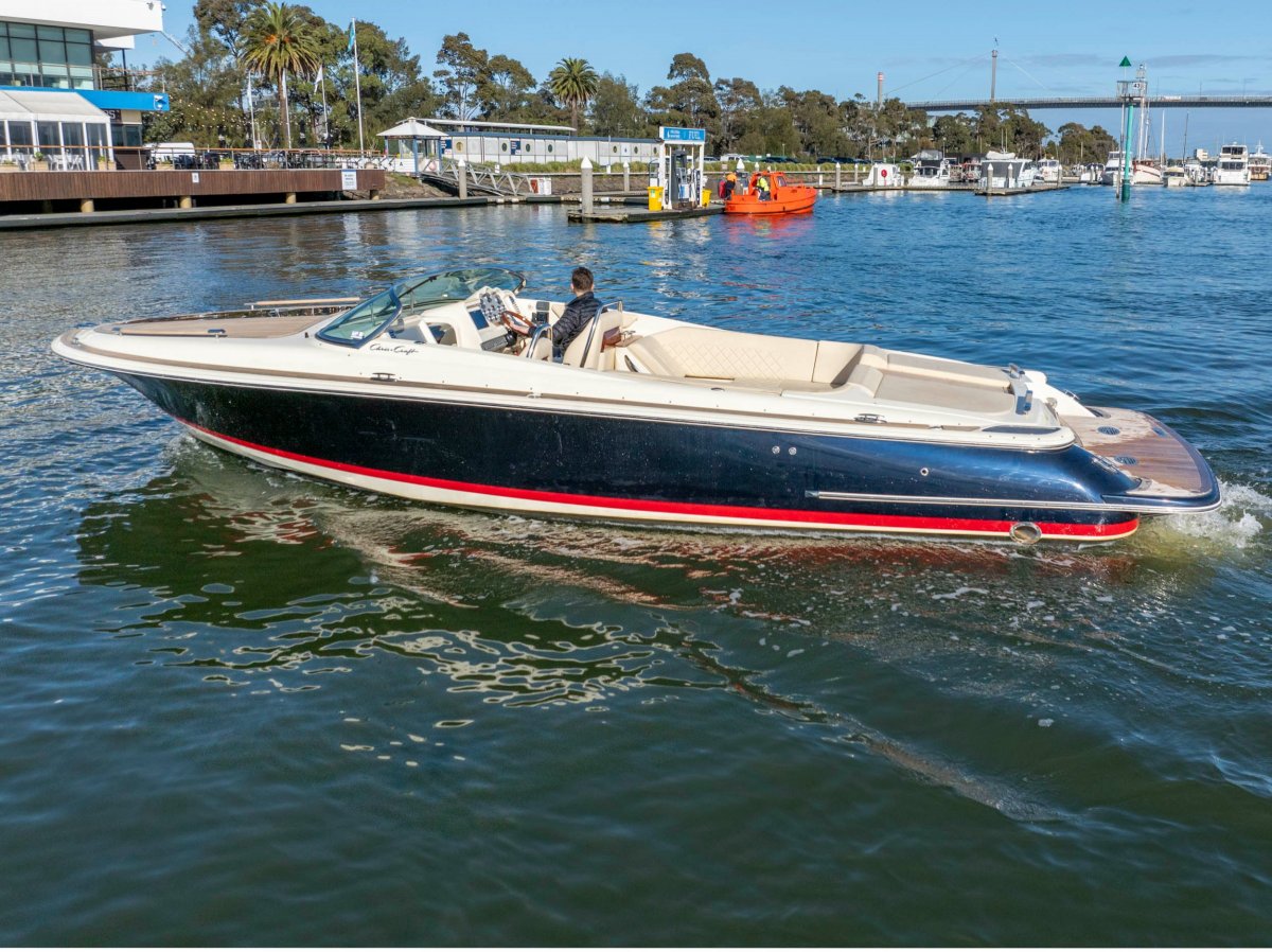 Chris Craft Corsair 30