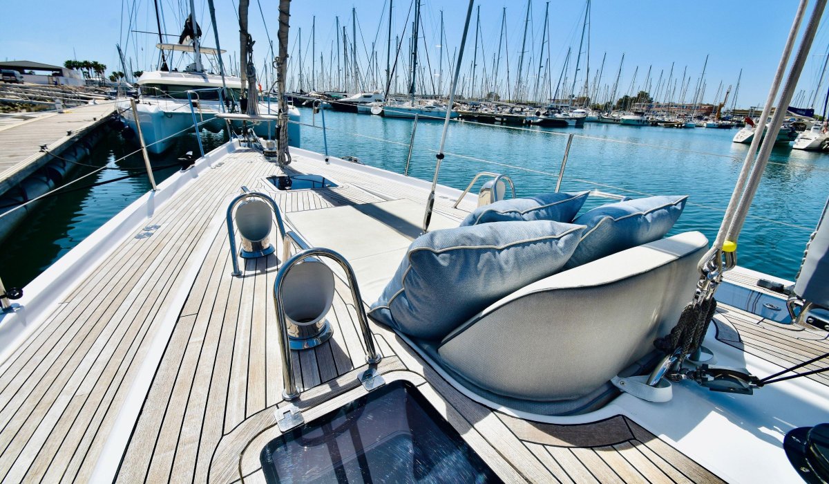 Oyster 625