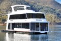 Sugoi Houseboat Holiday Home on Lake Eildon:Sugoi on Lake Eildon