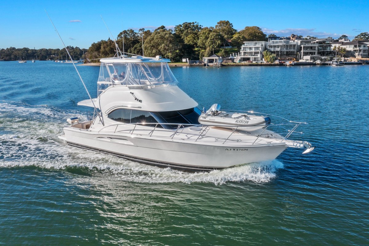 Riviera 40 Open Flybridge