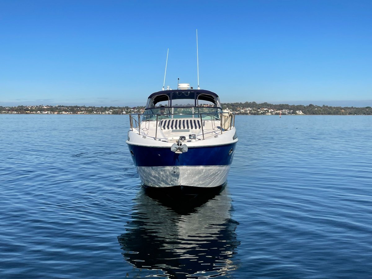 Bayliner 325 Cruiser