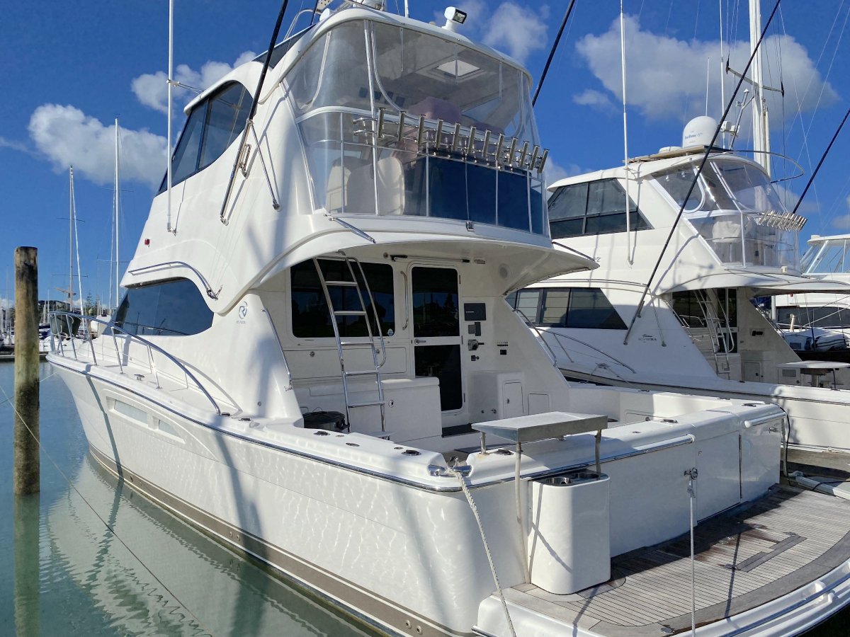 Riviera 47 G2 Enclosed Flybridge