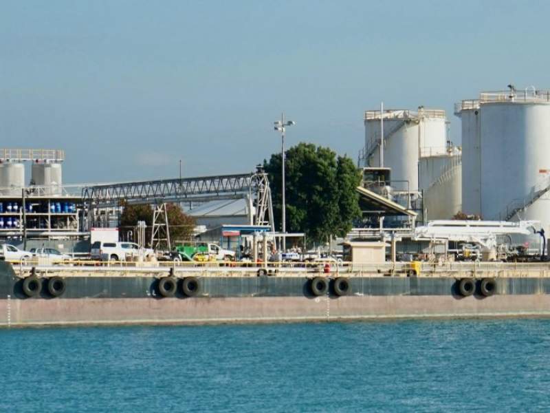 72m Fuel Barge