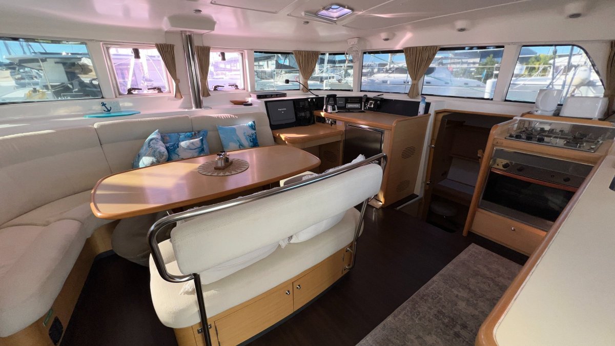 Lagoon 440