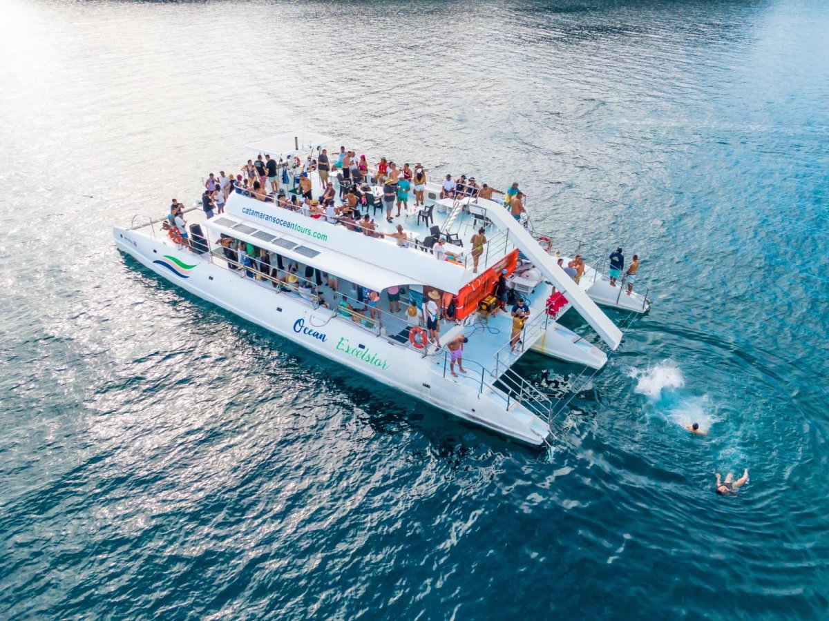 Thriving Sunset Cruise Business In Costa Rica For Sale:Trimaran Excelsior (140pax)