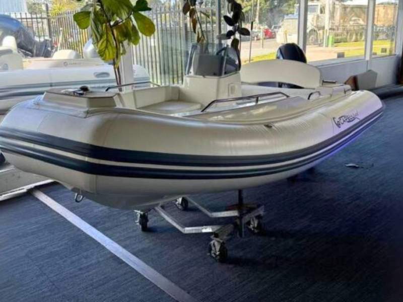 Capelli Tempest 410 Yacht Tender