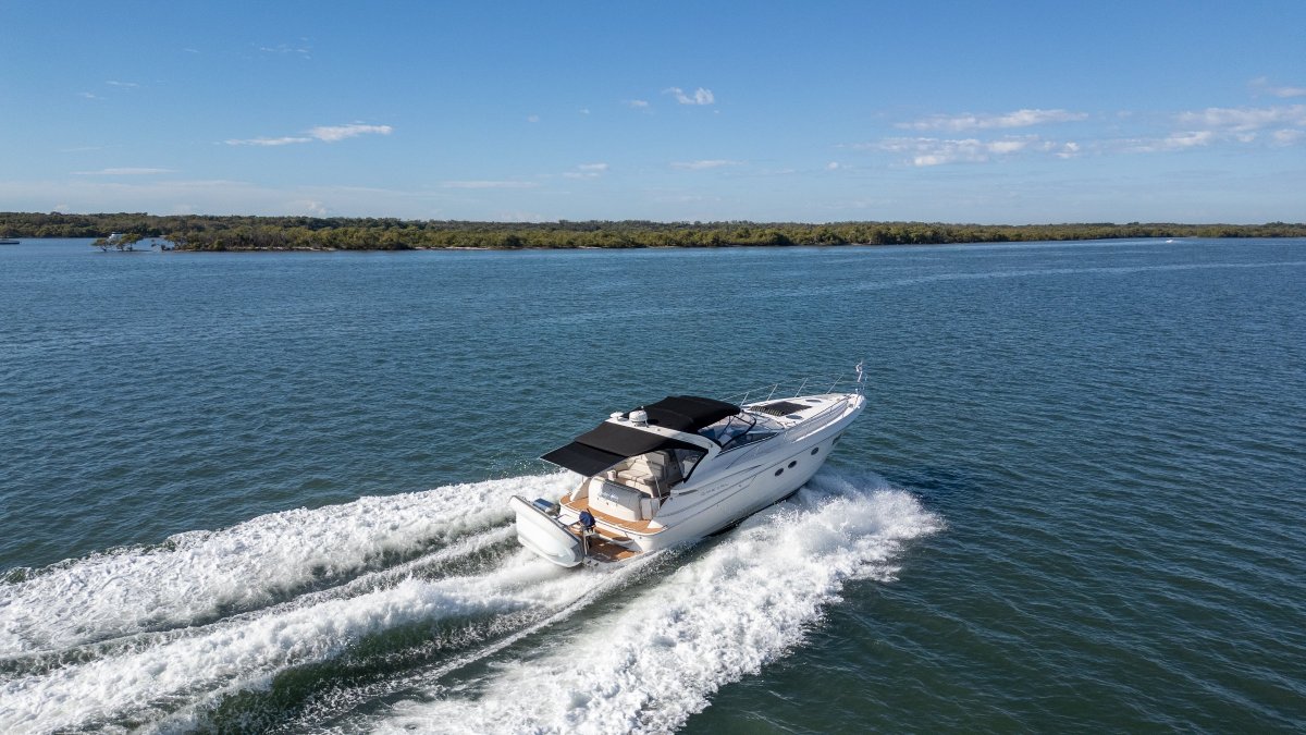 Regal 4460 Sports Cruiser