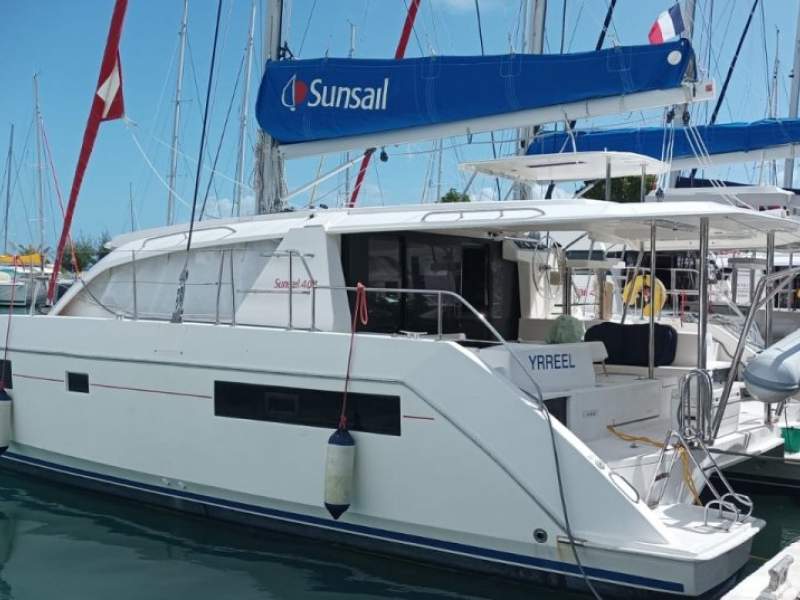 Leopard Catamarans 40