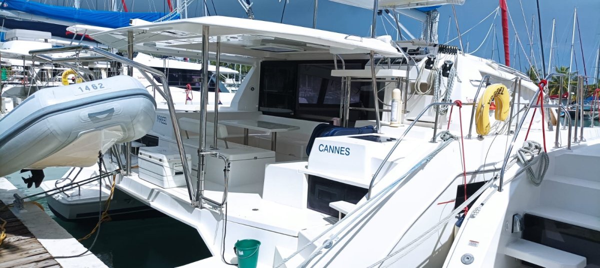 Leopard Catamarans 40