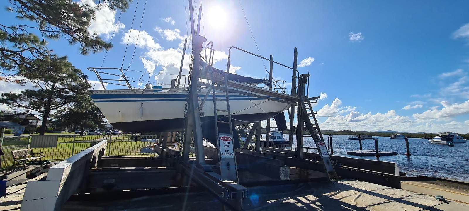 Halvorsen Hood 25