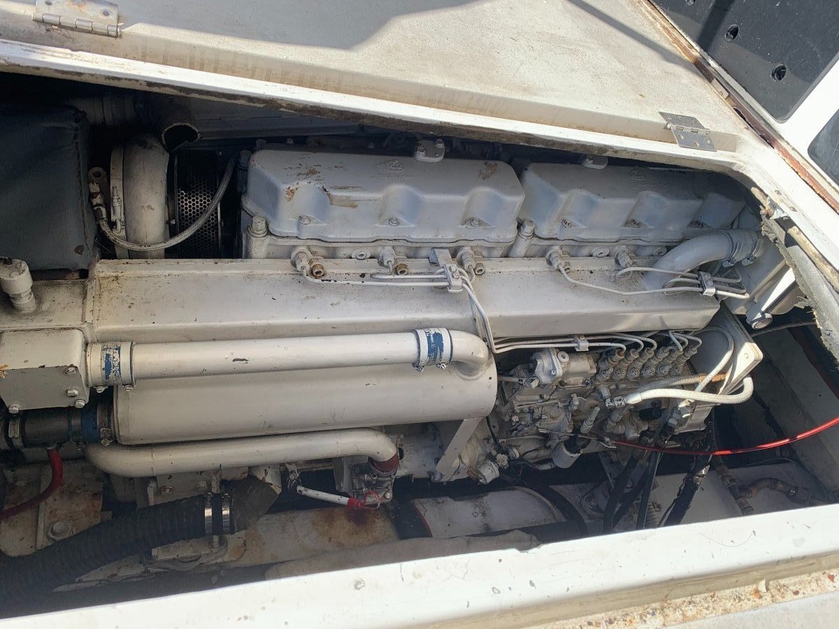 1993 Mack E7 600 hp Marine engines for sale.