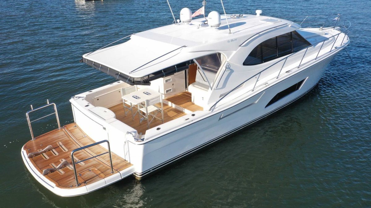 Riviera 445 SUV