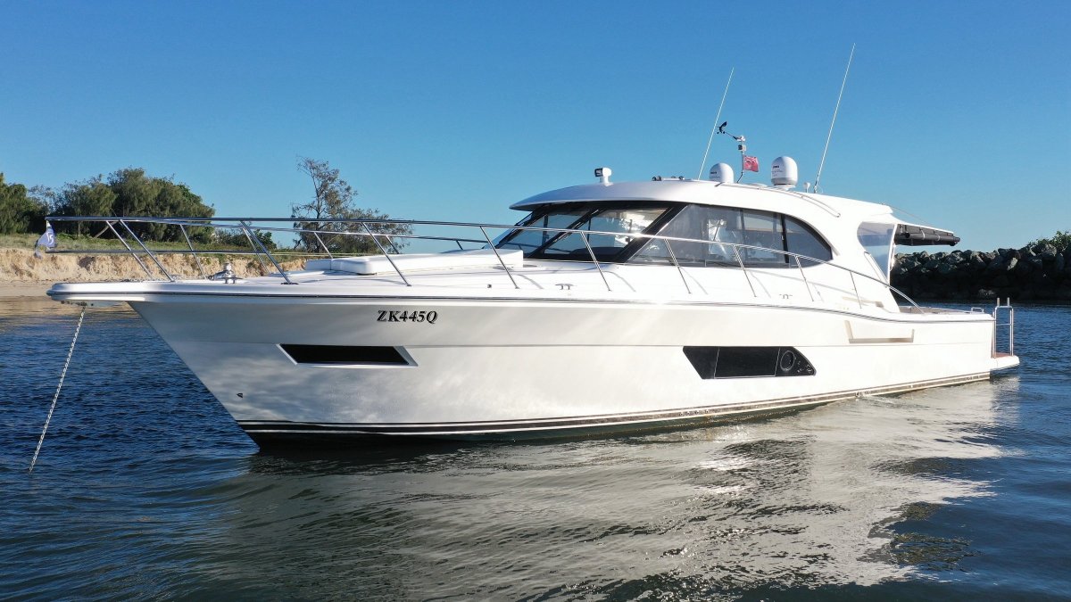 Riviera 445 SUV