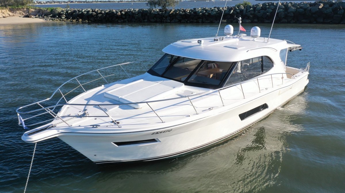 Riviera 445 SUV
