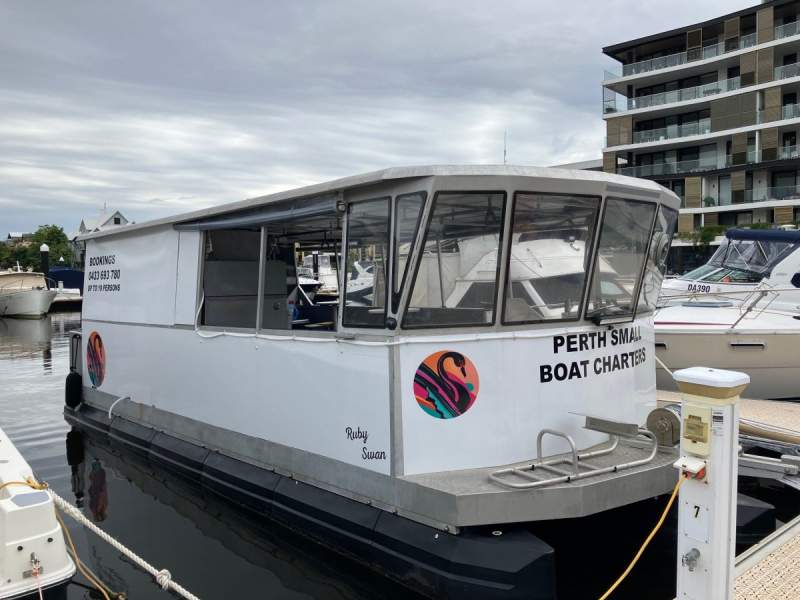 Yarra Punts 8.2m Pontoon Charter Vessel