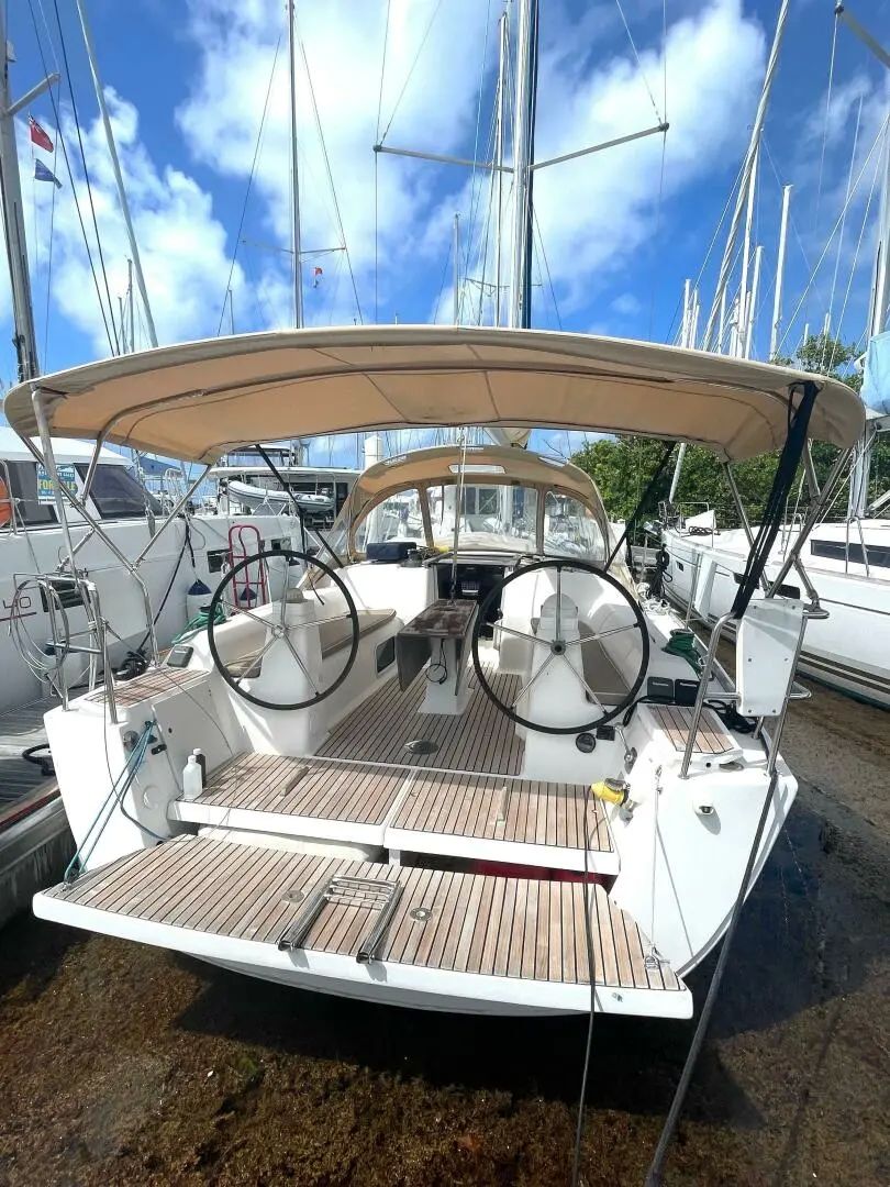 Dufour 35