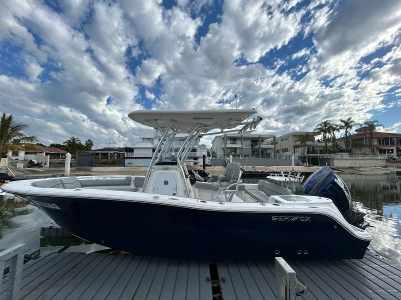 Sea Fox 228 Commander
