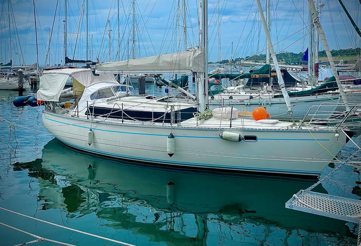 Bluewater Cruising Yachts Bluewater 400RS