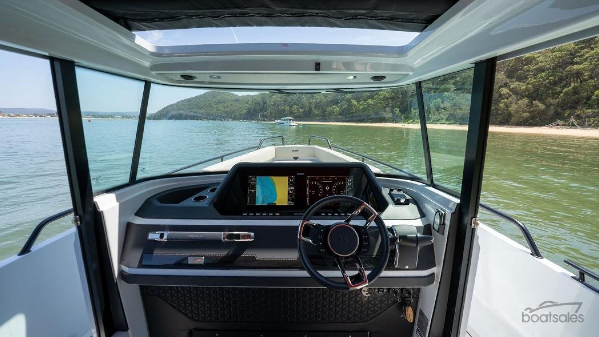 Axopar 28 Cabin Brabus Marine Shadow 500