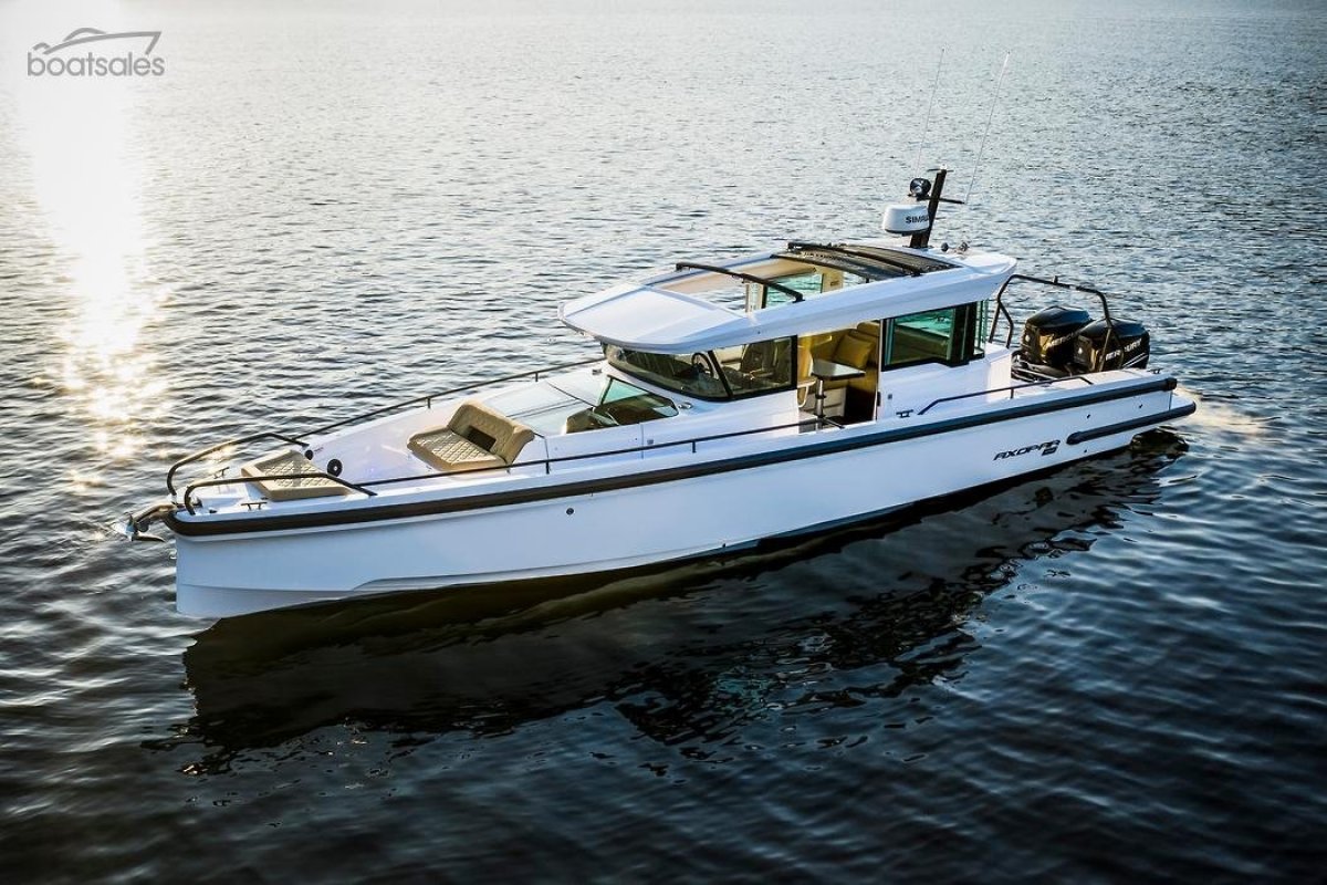 Axopar 37 Cross Cabin