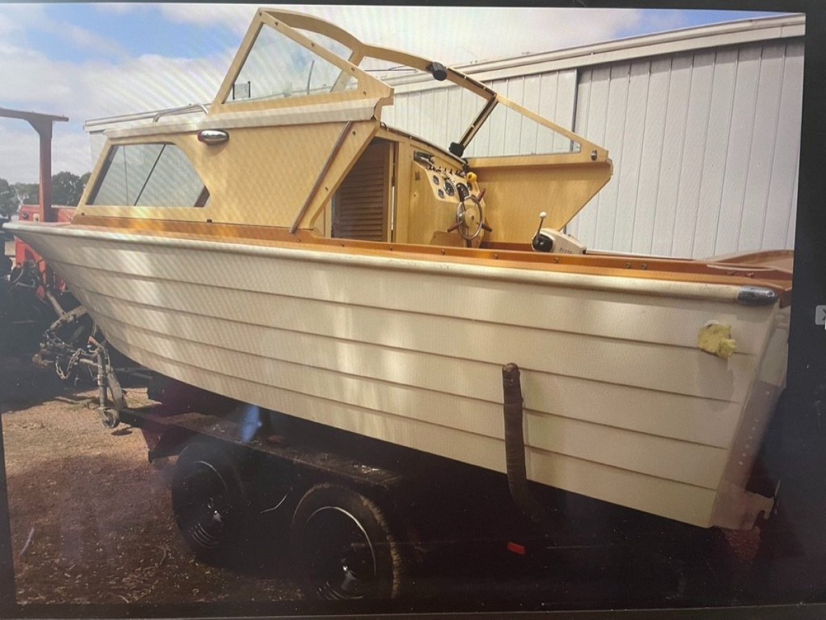 18 foot half cabin