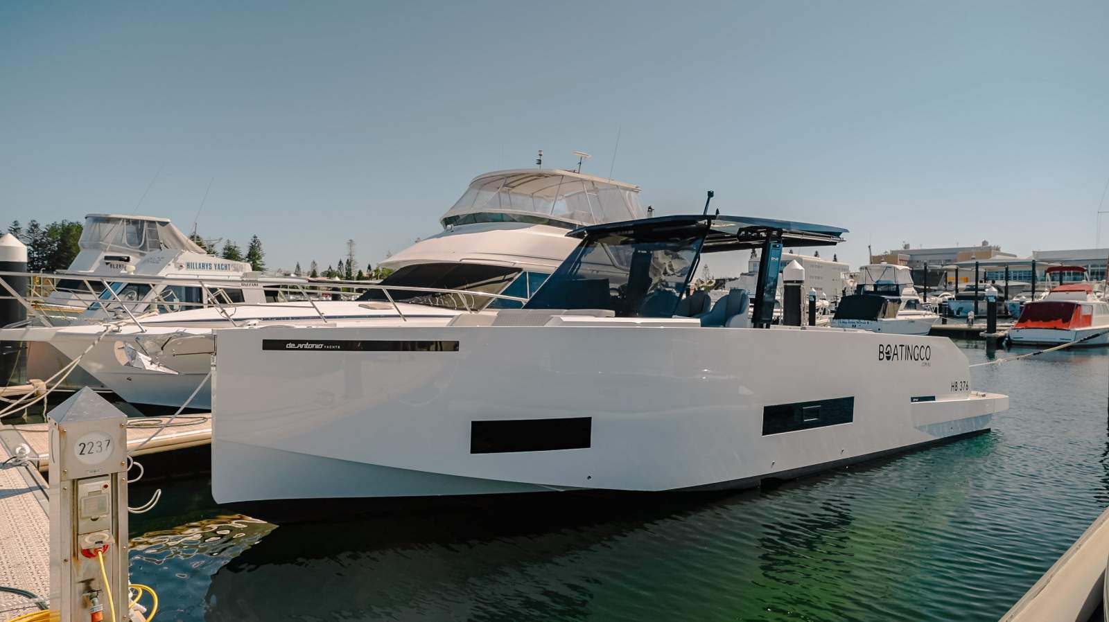 De Antonio Yachts D42